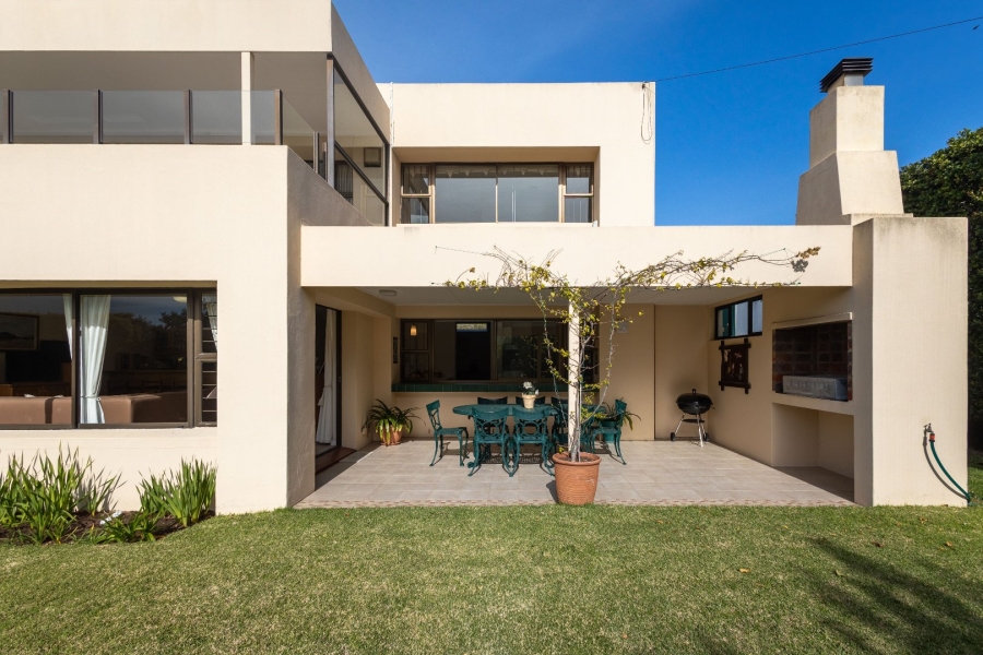 4 Bedroom Property for Sale in Bowtie Western Cape